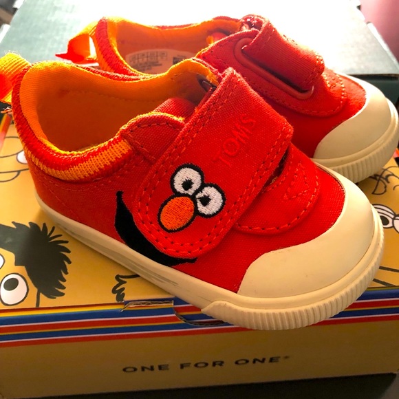 Elmo toms baby size 4 shoes - Picture 1 of 3